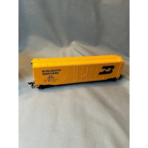 Bachman EMD F9 Diesel Train Car HO Scale - Picture 2 of 10